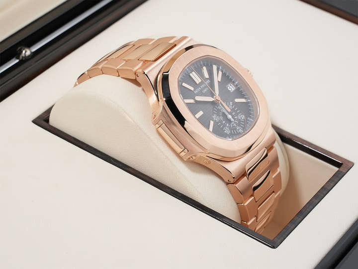 Patek Philippe Nautilus Chronograph Ref. 5980/1R-001 Rose Gold with Black Gradient Dial, Excellent Condition, hb5rk74t