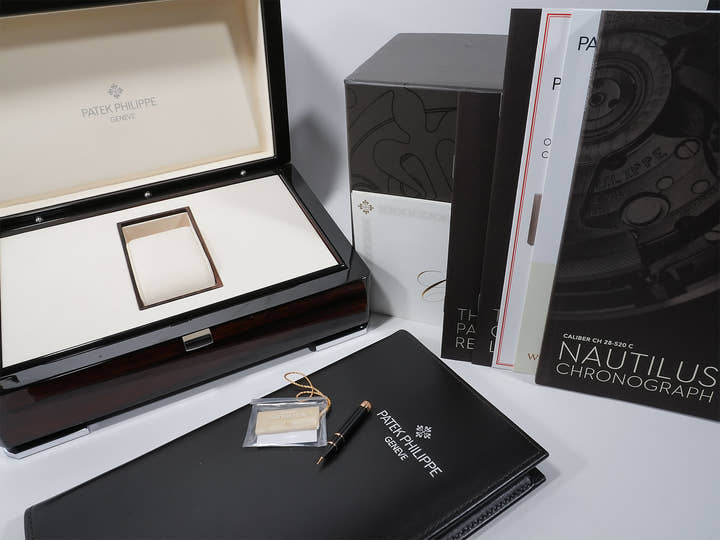 Patek Philippe Nautilus Chronograph Ref. 5980/1R-001 Rose Gold with Black Gradient Dial, Excellent Condition, hb5rk74t