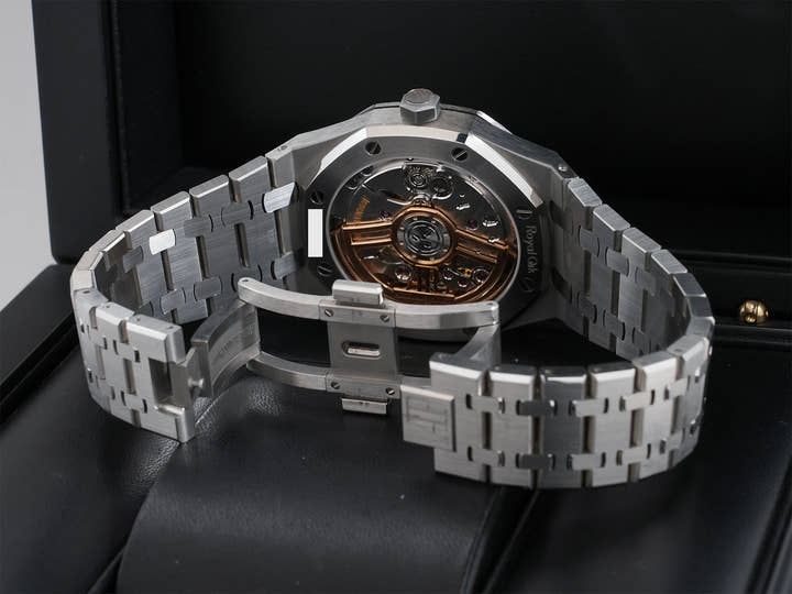 オーデマピゲ ロイヤルオーク Ref.15500ST.OO.1220ST.04 ステンレススチール シルバー文字盤 中古 5eoouafz