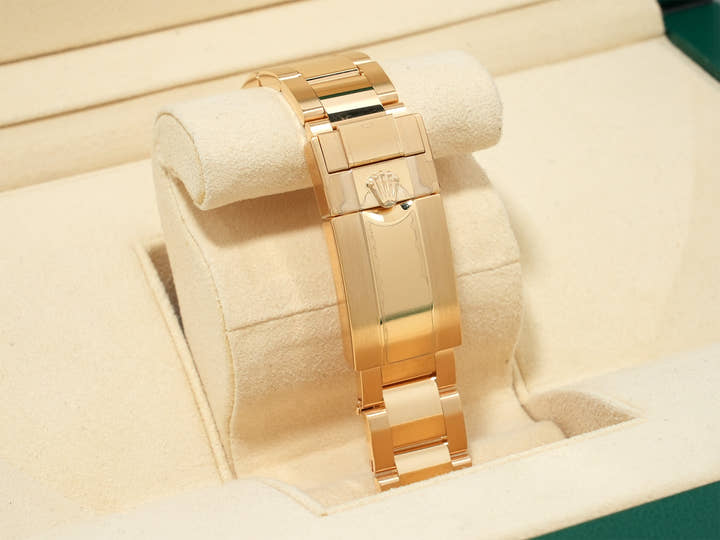 ロレックス デイトナ Ref.126508 イエローゴールド グリーン文字盤 未使用 mfk2zr4q