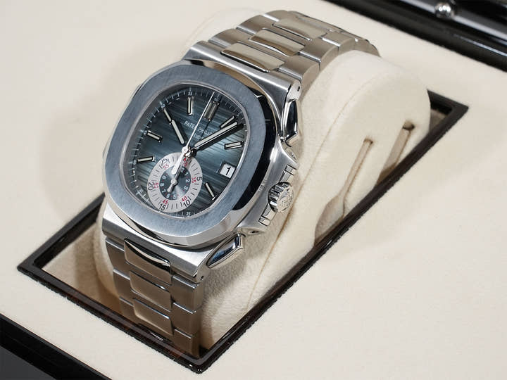 Patek Philippe Nautilus Chronograph Ref. 5980/1A-001 Stainless Steel Blue Dial Pre-owned yfjs2qy4