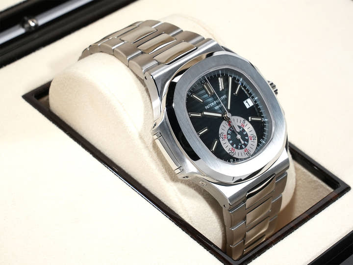 Patek Philippe Nautilus Chronograph Ref. 5980/1A-001 Stainless Steel Blue Dial Pre-owned yfjs2qy4
