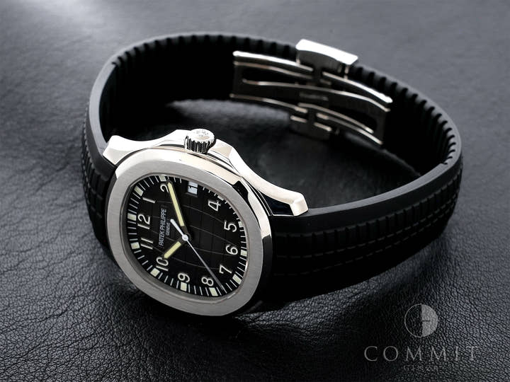 パテックフィリップ アクアノート Ref.5167A-001 ステンレススチール ブラック文字盤 中古 4ns4kdaj