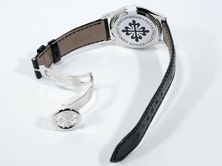 Patek Philippe Perpetual Calendar Ref. 5140P-017 Platinum Gray Dial Pre-owned evdndzc5