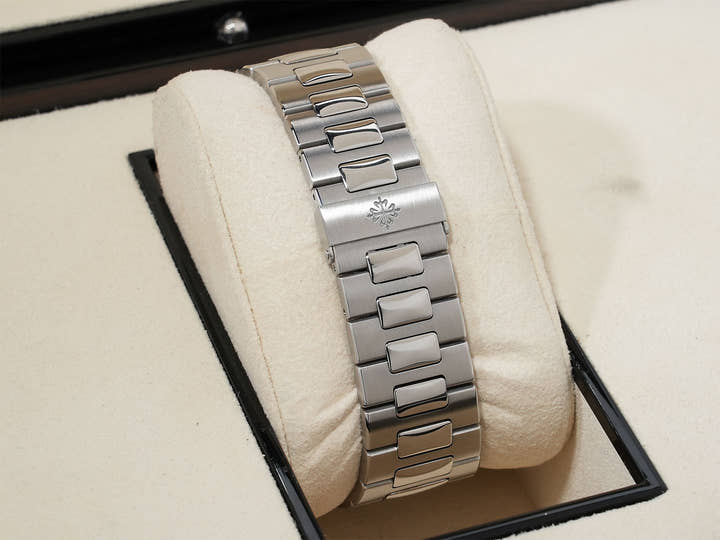 パテックフィリップ ノーチラス プチコンプリケーション Ref.5712/1A-001 ステンレススチール ブルー文字盤 美品 8bex5ua2