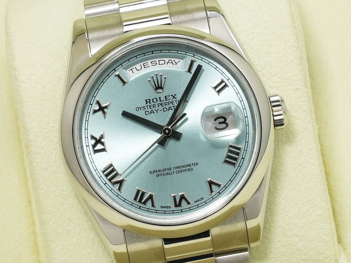 ロレックス デイデイト36 Ref.118206 プラチナ アイスブルー文字盤 中古 6x43o9we
