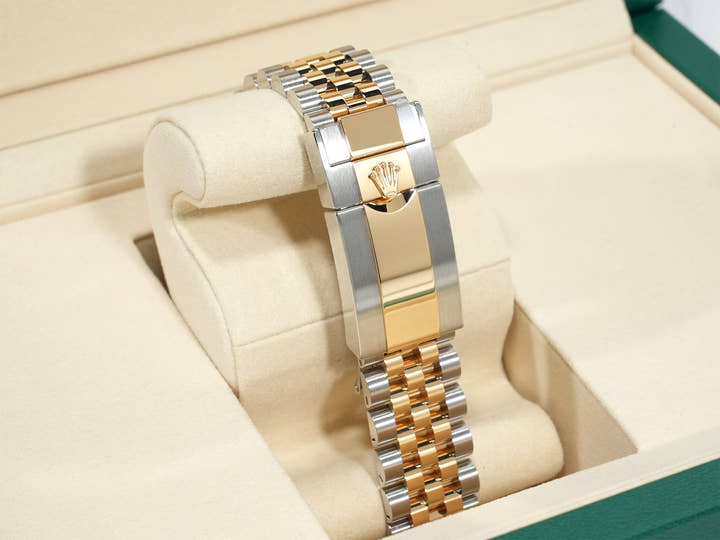 Rolex GMT-Master II Ref. 126713GRNR Stainless Steel/Yellow Gold Black Dial Jubilee Bracelet Unused 595syhgu