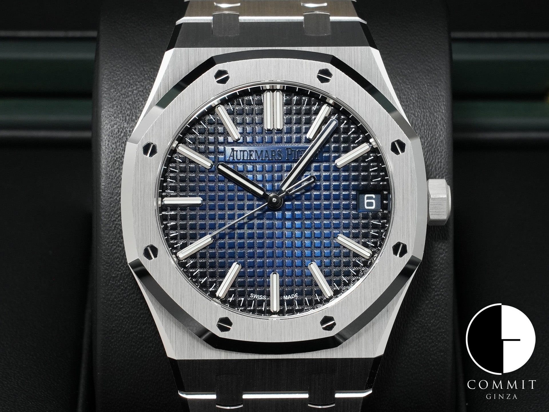 Audemars Piguet Royal Oak Ref. 15510BC.OO.1320BC.04 White Gold Smoke Blue Dial Unused ewv6b374
