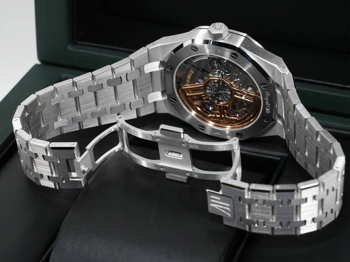 オーデマピゲ ロイヤルオーク Ref.15510BC.OO.1320BC.04 ホワイトゴールド スモークブルー文字盤 未使用 ewv6b374