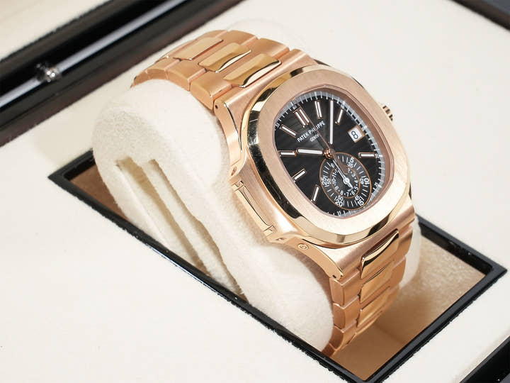 パテックフィリップ ノーチラス クロノグラフ Ref.5980/1R-001 ローズゴールド ブラックグラデーション文字盤 中古 gbkc5xdn