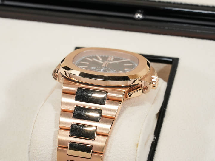 パテックフィリップ ノーチラス クロノグラフ Ref.5980/1R-001 ローズゴールド ブラックグラデーション文字盤 中古 gbkc5xdn