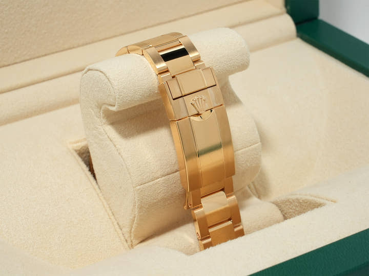 Rolex Daytona Ref. 126508 Yellow Gold with Golden and Bright Black Dial, Unused, HHGMXS45