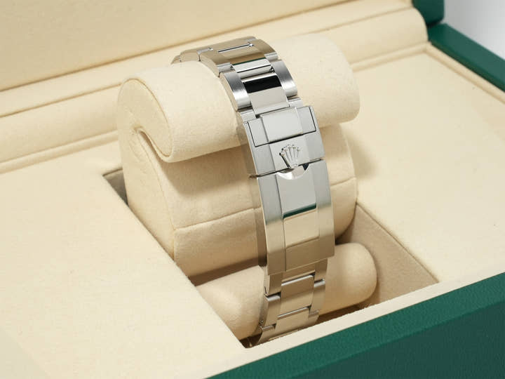 Rolex GMT-Master II Ref. 126710GRNR Stainless Steel Black Dial Oyster Bracelet Unused u2tig4s8