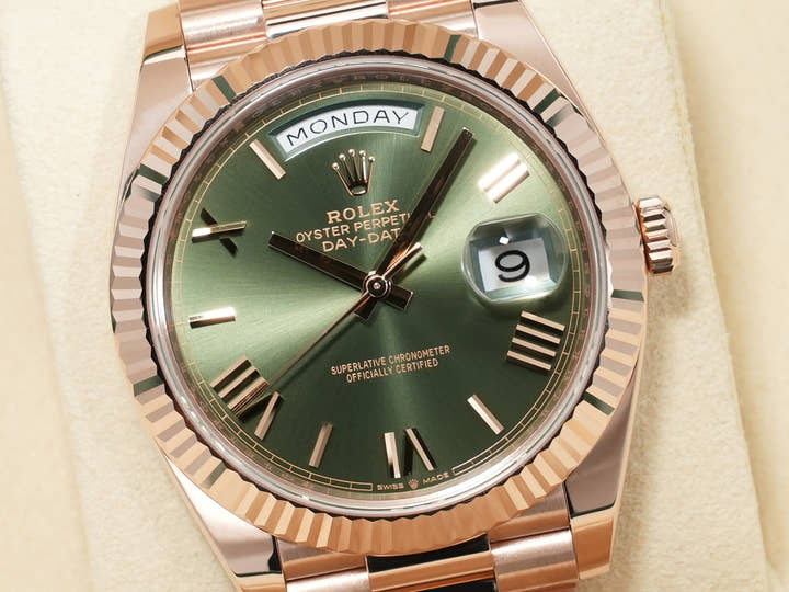 ロレックス デイデイト40 Ref.228235 エバーローズゴールド オリーブグリーン文字盤 美中古 2gmf5vkx