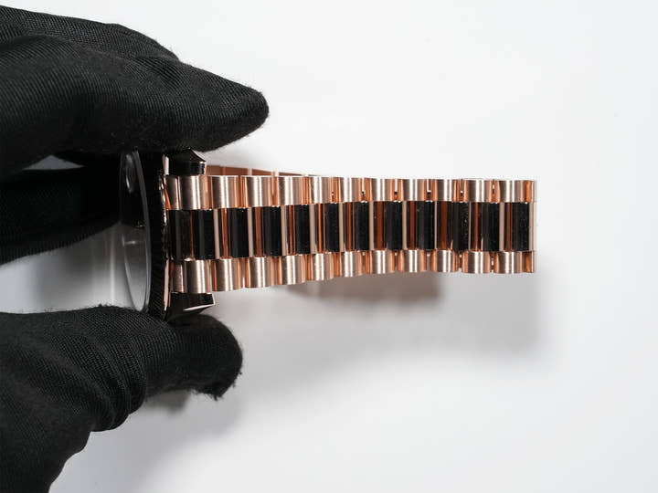 ロレックス デイデイト40 Ref.228235 エバーローズゴールド オリーブグリーン文字盤 美中古 2gmf5vkx