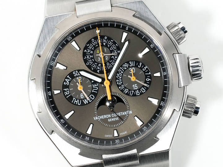 ヴァシュロンコンスタンタン オーヴァーシーズ パーペチュアルカレンダー クロノグラフ Ref.49020/000W-9656 ステンレススチール グレー文字盤 中古 v3zsop3a