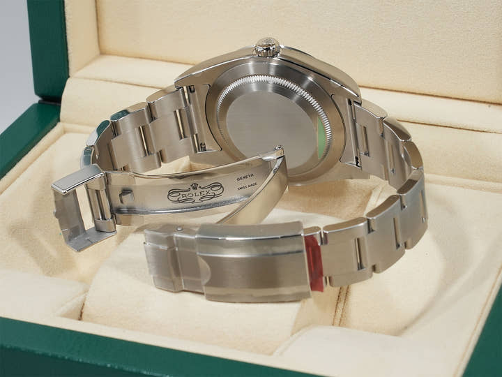 ロレックス エクスプローラーI Ref.214270 ステンレススチール ブラック文字盤 オイスターブレスレット 未使用 kwpjad82