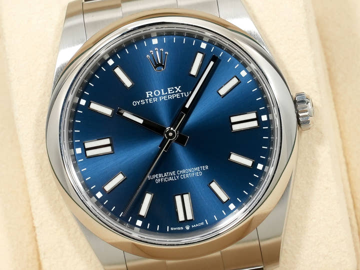 ロレックス オイスターパーペチュアル41 Ref.124300 ステンレススチール ブライトブルー文字盤 未使用 q42pk24a