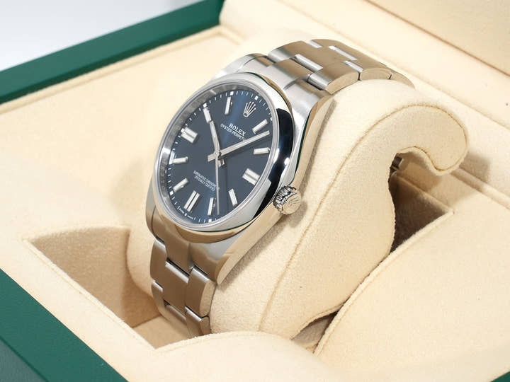 ロレックス オイスターパーペチュアル41 Ref.124300 ステンレススチール ブライトブルー文字盤 未使用 q42pk24a