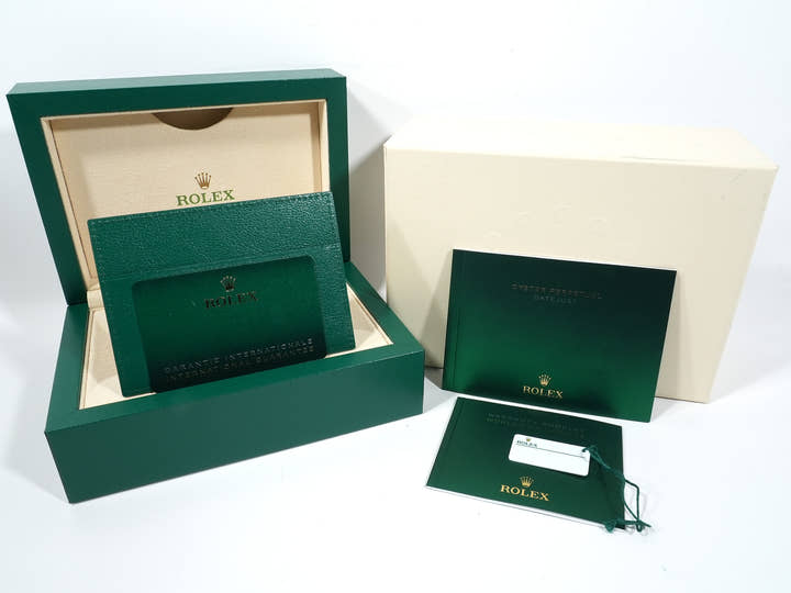 Rolex Datejust 41 Ref. 126300 Stainless Steel White Roman Dial Jubilee Bracelet Unused h98covnh