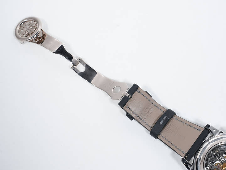 Patek Philippe Perpetual Calendar Chronograph Ref. 5970G-001 White Gold Silver Dial Pre-owned xoyge9ui