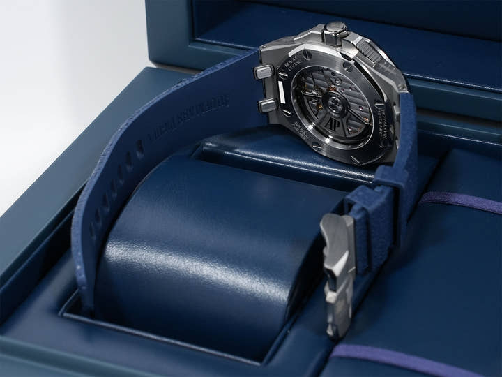 Audemars Piguet Royal Oak Offshore Music Edition Ref. 77600TI.OO.A343CA.01 Titanium Blue Dial Unused mzwpdi5h
