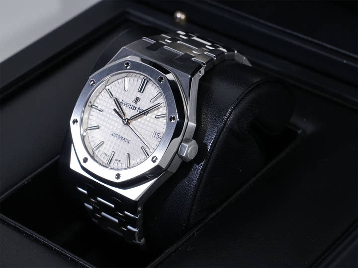 オーデマピゲ ロイヤルオーク Ref.15450ST.OO.1256ST.01 ステンレススチール シルバー文字盤 美品 59knu9fi