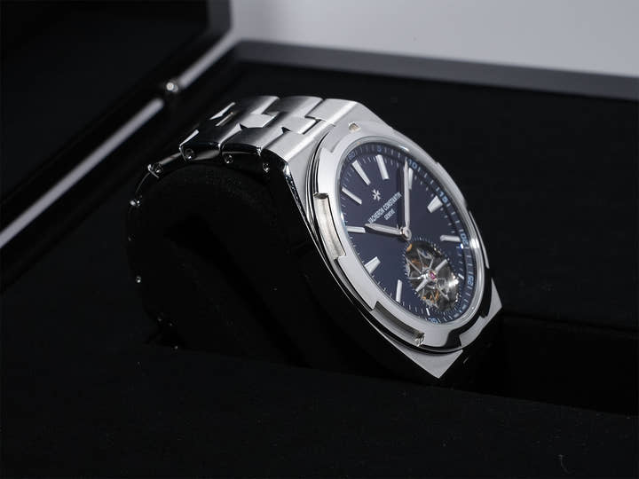 ヴァシュロンコンスタンタン オーヴァーシーズ トゥールビヨン Ref.6000V/110A-B544 ステンレススチール ブルー文字盤 中古 5wdzx3s9