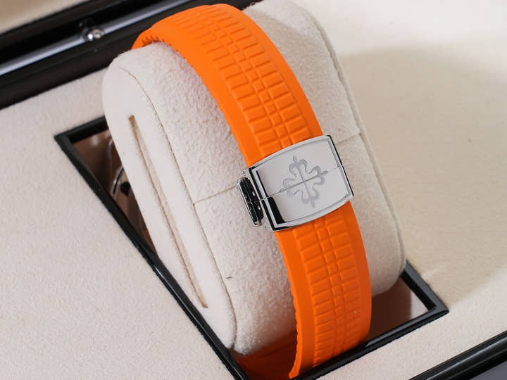 パテックフィリップ アクアノート クロノグラフ Ref.5968A-001 ステンレススチール ブラック文字盤 中古 x9pdru25