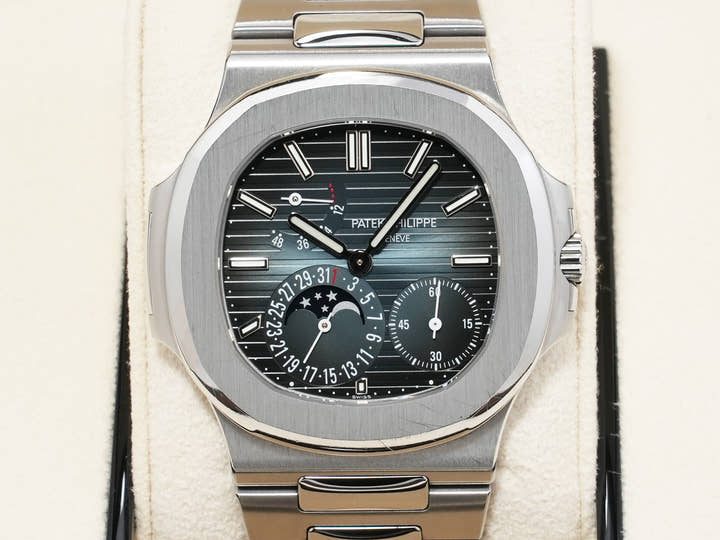Patek Philippe Nautilus Petite Complication Ref. 5712/1A-001 Stainless Steel Blue Dial Pre-owned y57pc952