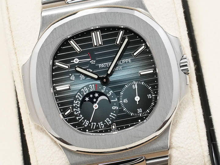 Patek Philippe Nautilus Petite Complication Ref. 5712/1A-001 Stainless Steel Blue Dial Pre-owned y57pc952