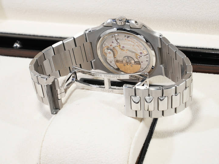 Patek Philippe Nautilus Petite Complication Ref. 5712/1A-001 Stainless Steel Blue Dial Pre-owned y57pc952