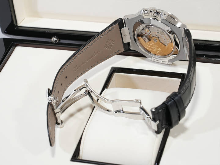 パテックフィリップ ノーチラス アニュアルカレンダー ムーンフェイズ Ref.5726A-001 ステンレススチール ブラック文字盤 美品 75ga46qo