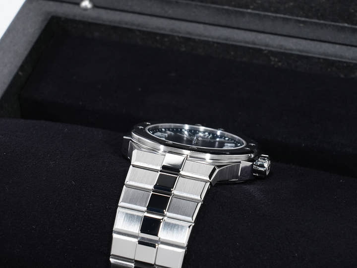 Chopard Alpine Eagle 41 Ref. 298600-3001 Stainless Steel Blue Dial Excellent Condition gaze6fqf