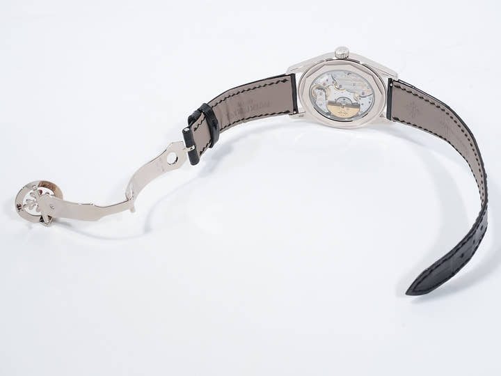 Patek Philippe Calatrava Ref. 6006G-001 White Gold Black Dial Unused 7dd9iwbm