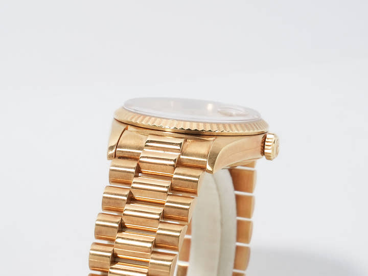 Pre-owned Rolex Day-Date 36 Ref. 18238G Yellow Gold Champagne with 10 Diamond Dials nmuiai3p