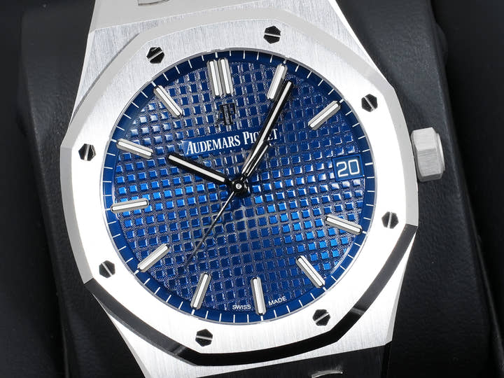 オーデマピゲ ロイヤルオーク Ref.15503BC.OO.1220BC.01 ホワイトゴールド ブルー文字盤 極美品 dt9u75er