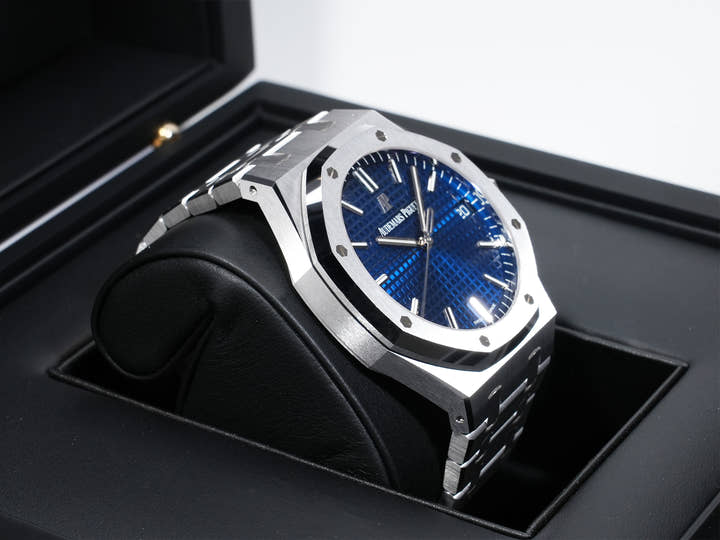 オーデマピゲ ロイヤルオーク Ref.15503BC.OO.1220BC.01 ホワイトゴールド ブルー文字盤 極美品 dt9u75er