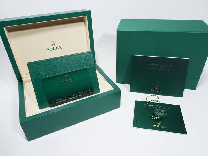 ロレックス サブマリーナー ノンデイト Ref.124060 ステンレススチール ブラック文字盤 未使用 uv3quir2