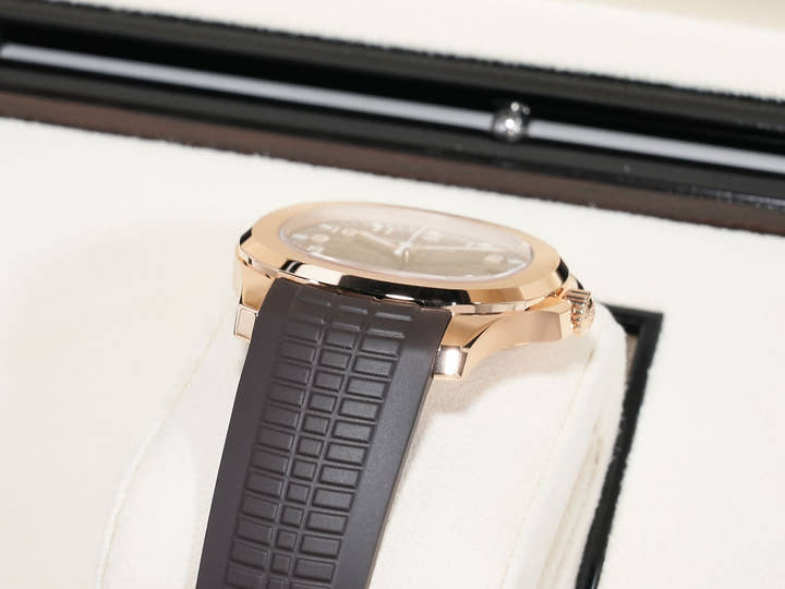 Patek Philippe Aquanaut Ref. 5167R-001 Rose Gold Brown Dial Pre-owned dq5vuhvi