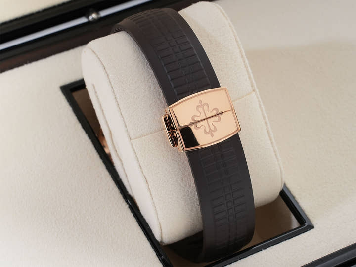 Patek Philippe Aquanaut Ref. 5167R-001 Rose Gold Brown Dial Pre-owned dq5vuhvi