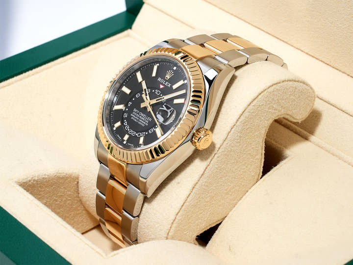 ロレックス スカイドゥエラー Ref.326933 ステンレススチール/イエローゴールド ブラック文字盤 オイスターブレスレット 美中古 jku8t4bd