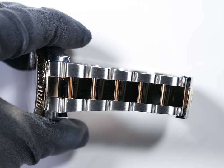 ロレックス スカイドゥエラー Ref.326933 ステンレススチール/イエローゴールド ブラック文字盤 オイスターブレスレット 美中古 jku8t4bd