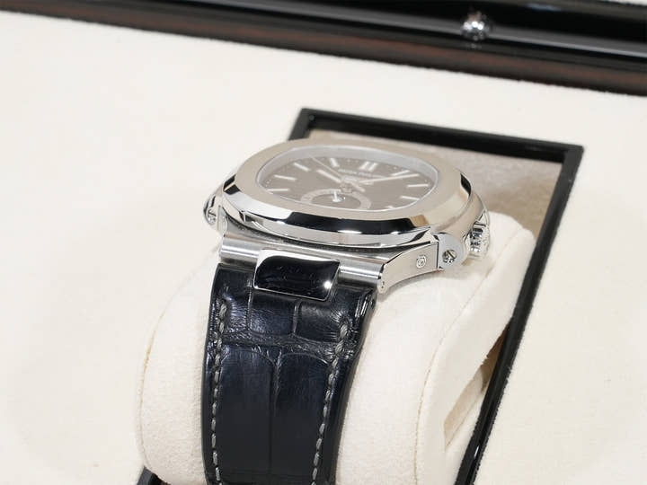 Patek Philippe Nautilus Annual Calendar Moon Phase Ref. 5726A-001 Stainless Steel Black Dial Excellent Condition 5bsz9u6f