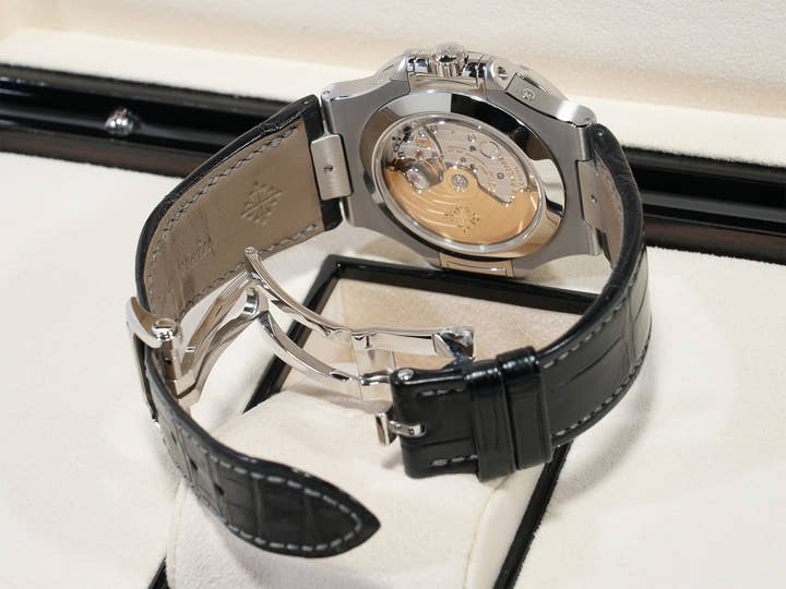 Patek Philippe Nautilus Annual Calendar Moon Phase Ref. 5726A-001 Stainless Steel Black Dial Excellent Condition 5bsz9u6f