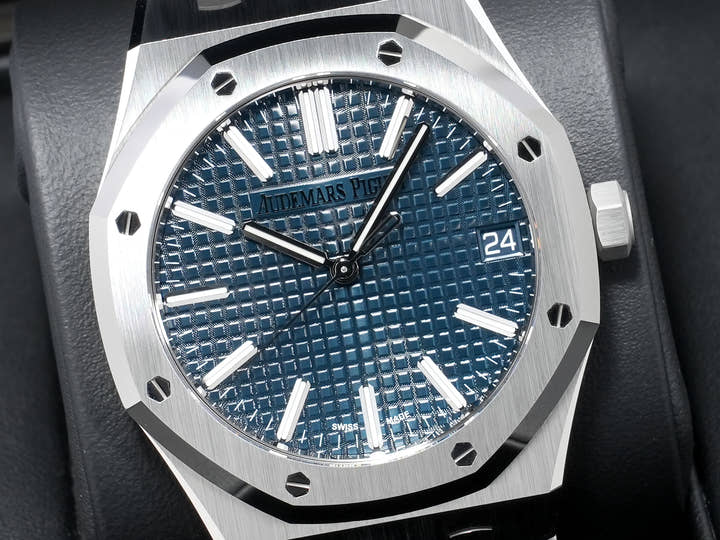 Audemars Piguet Royal Oak Ref. 15510ST.OO.1320ST.06 Stainless Steel Night Blue Dial Unused kagjmmj7