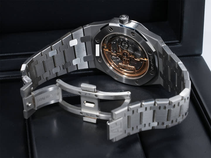 オーデマピゲ ロイヤルオーク ジャンボ エクストラ シン Ref.15202ST.OO.1240ST.01 ステンレススチール ブルー文字盤 中古 keuf7sj8