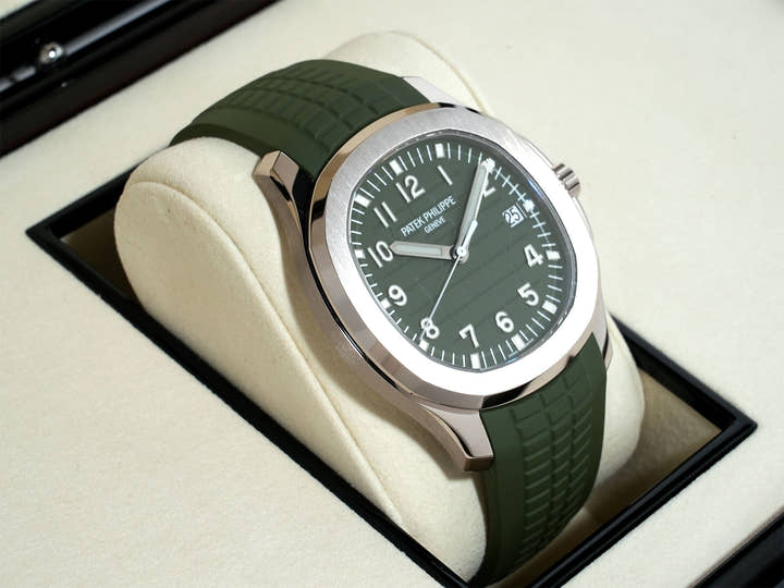 Patek Philippe Aquanaut Ref. 5168G-010 White Gold Khaki Green Dial Unused cf2b9hnj