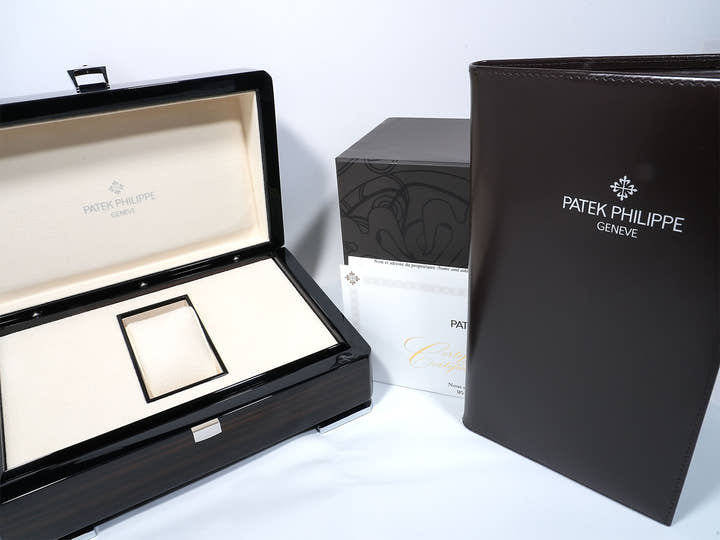 Patek Philippe Calatrava Ref. 6196P-001 Platinum with Rose Gold-Plated Opaline Dial, Unused (ttjppymh)