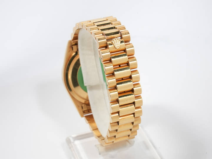 Rolex Day-Date 36 Ref. 18238A Yellow Gold Champagne with 10 Diamond Dial, Pre-owned i2ko3fo8